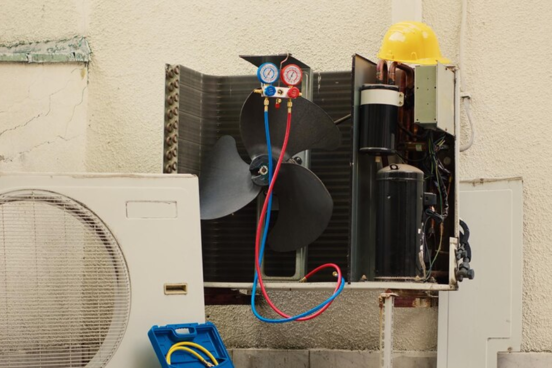 Commercial Vs. Residential Air Conditioning Technical Problems 